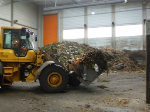 ruhleben - loading green waste w original 